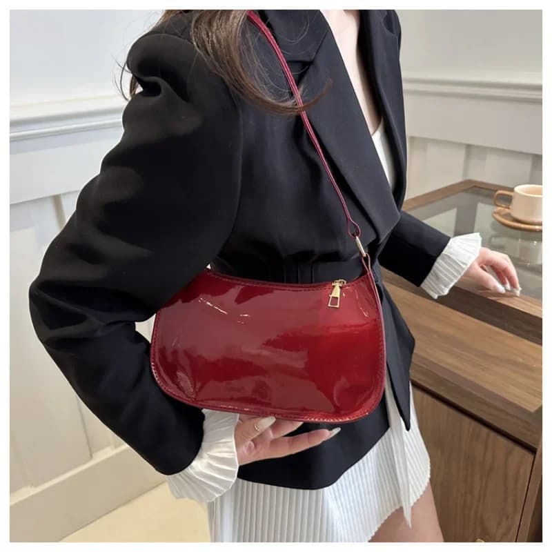 Damen Schultertasche in Lack-Optik - Elegante kleine Handtasche, Rot