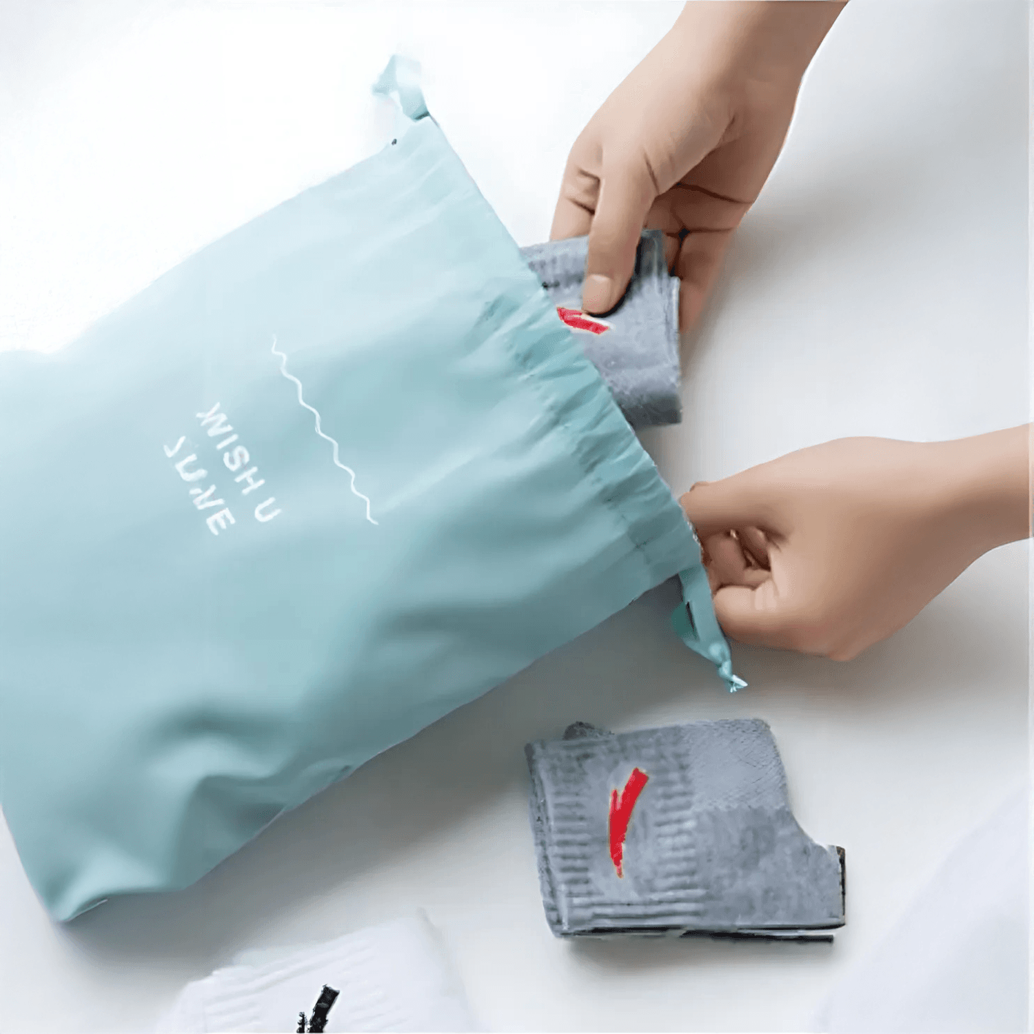 Packwürfel Koffer, Packwürfel mit socken