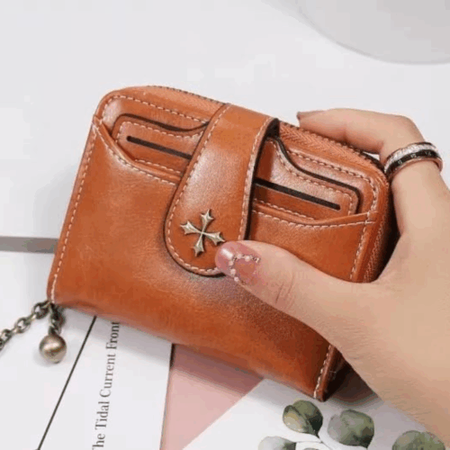 Geldbörse Damen, kleines portemonnaie auf dem tisch