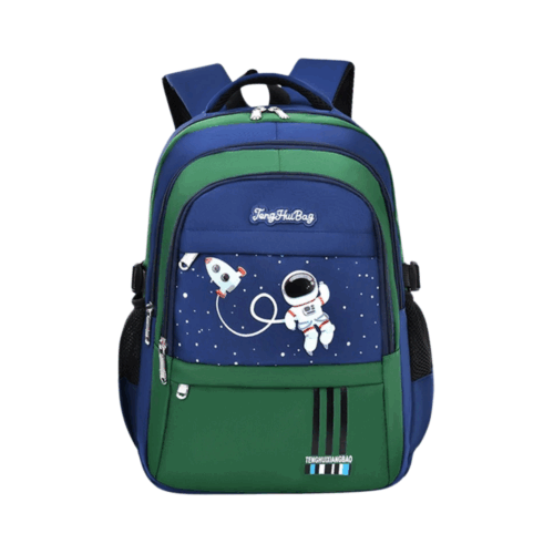Ein blau-grüner Schulranzen der 1. Klasse mit Astronaut und Rakete im Weltraum, weißen Sternenpunkten und schwarzen Netzseitentaschen. Dieser Schulranzen verfügt über mehrere Reißverschlussfächer – perfekt für junge Entdecker.