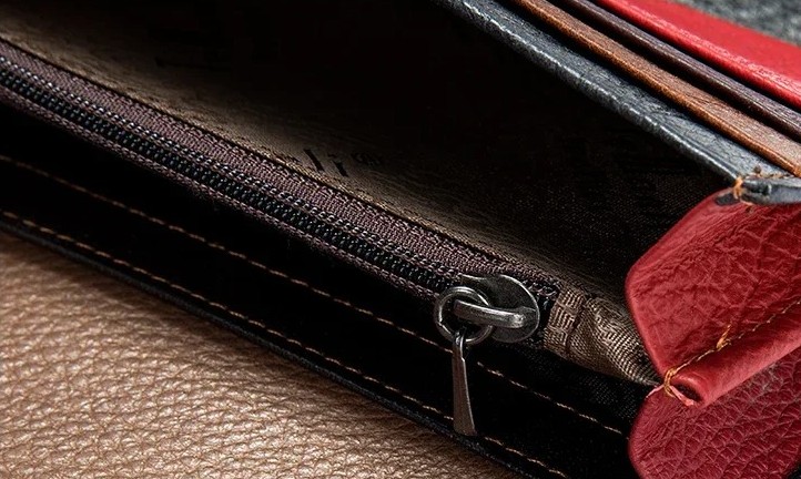 Reißverschlusstasche